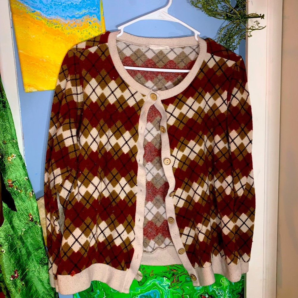 Softcore button up cardigan top with wooden buttons